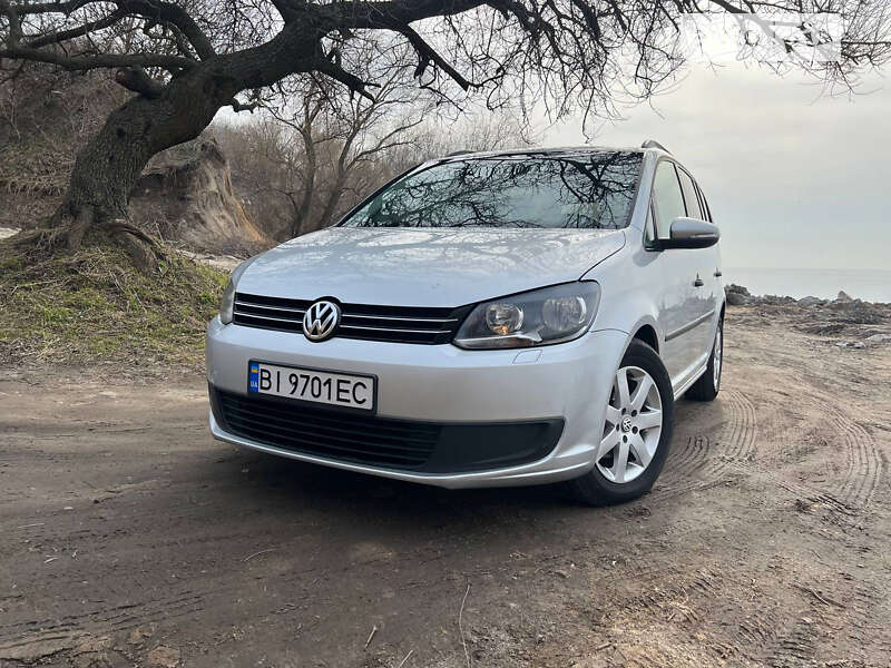 2011 volkswagen touran