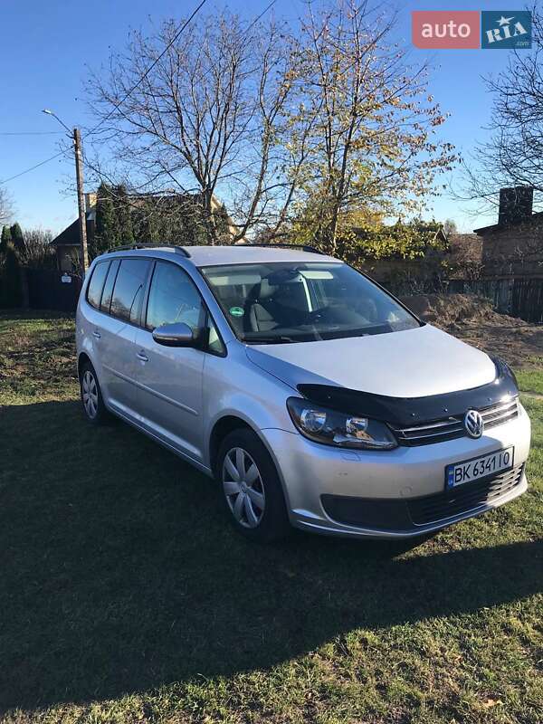 2011 volkswagen touran