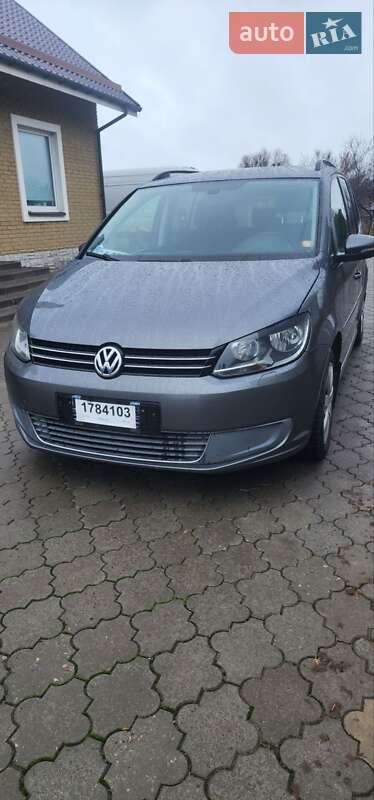 2011 volkswagen touran