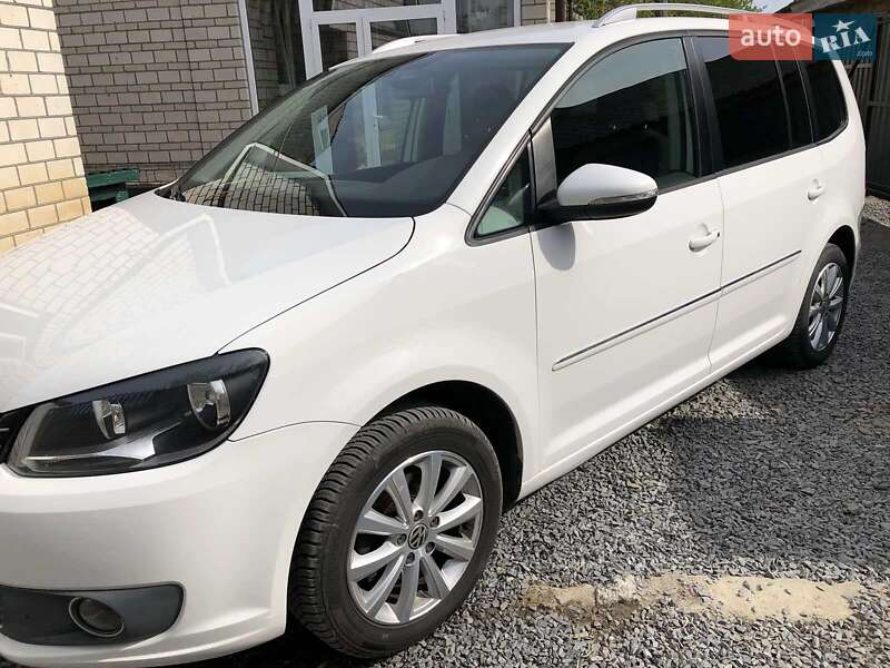 2011 volkswagen touran