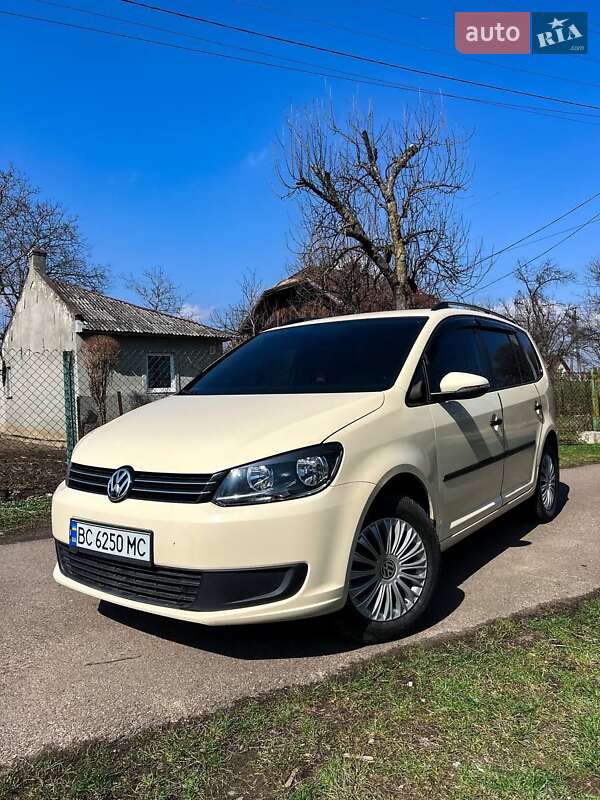 2011 volkswagen touran