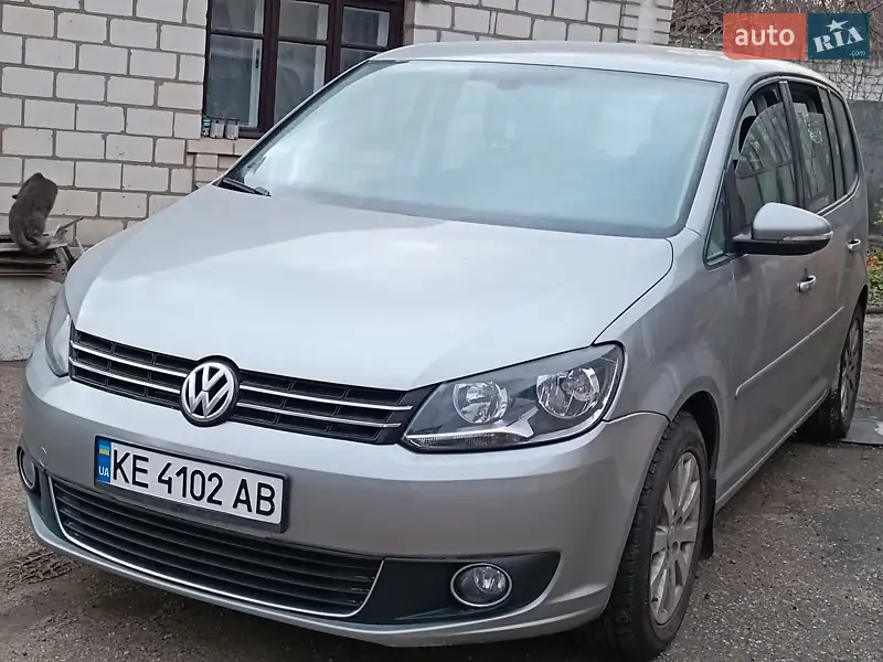 2011 volkswagen touran