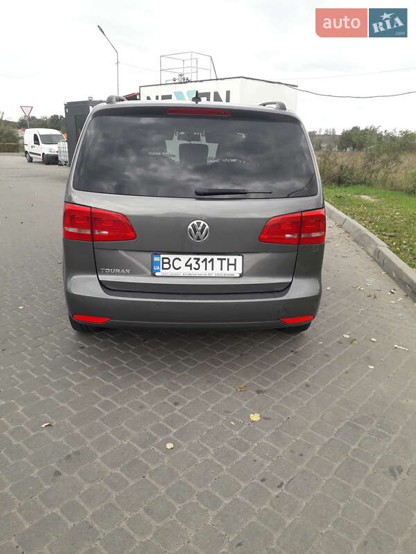 2011 volkswagen touran