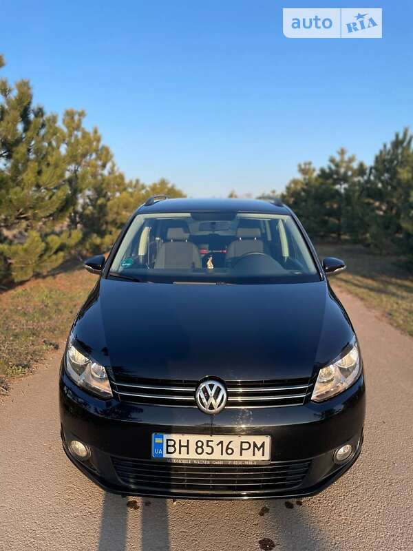 2011 volkswagen touran