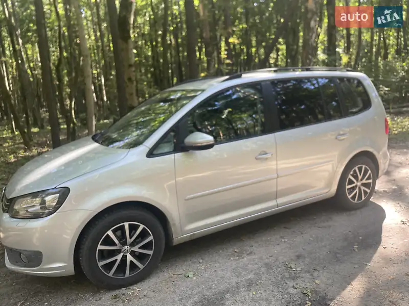 2011 volkswagen touran
