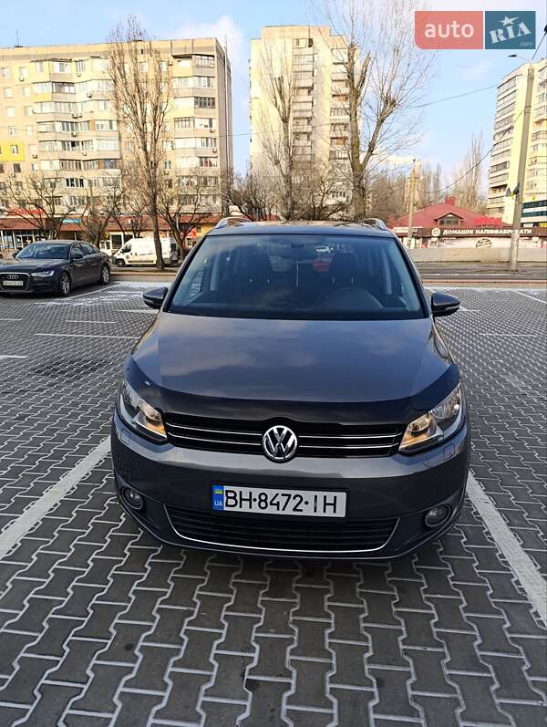 2011 volkswagen touran