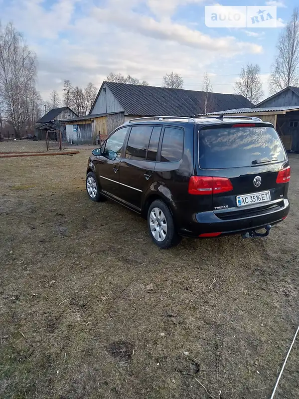 2011 volkswagen touran