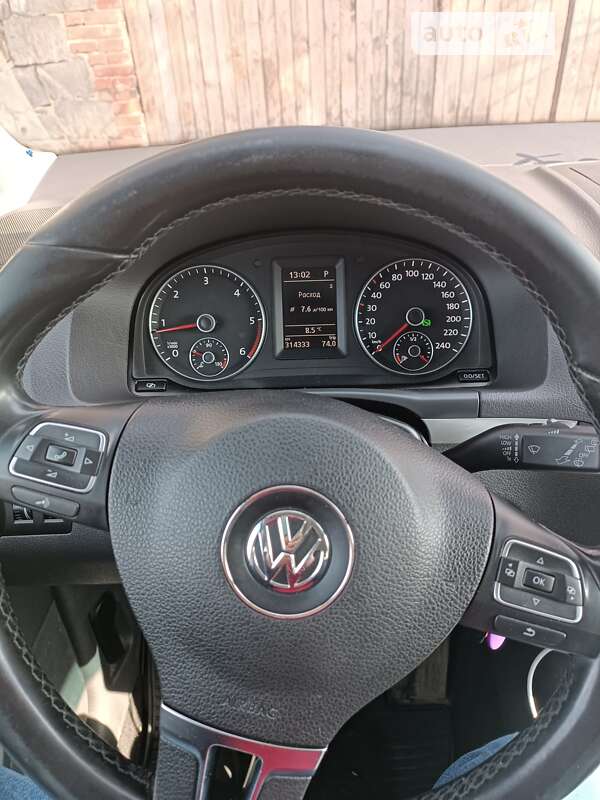 2012 volkswagen touran