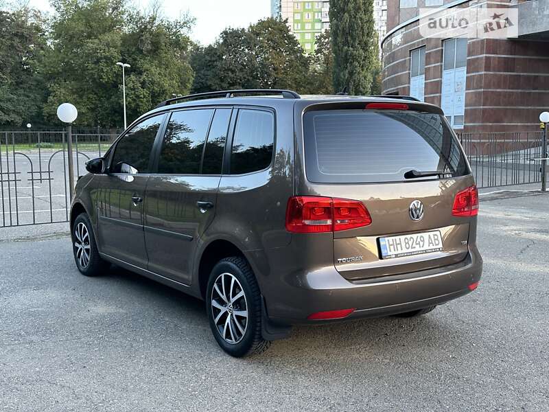 2012 volkswagen touran