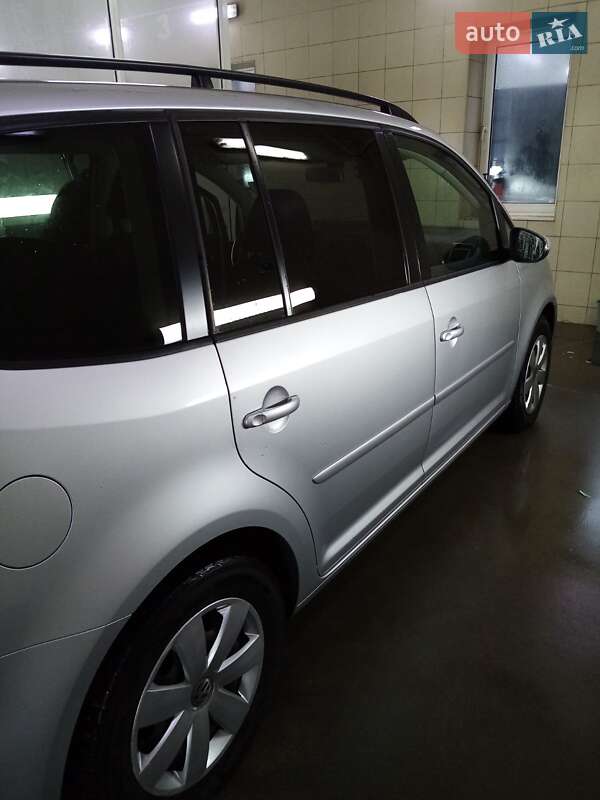 2012 volkswagen touran