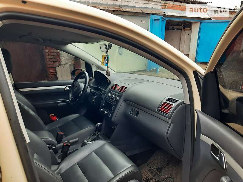 2012 volkswagen touran