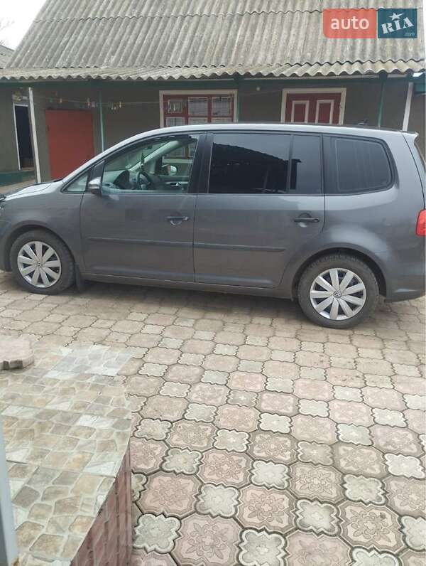 2012 volkswagen touran