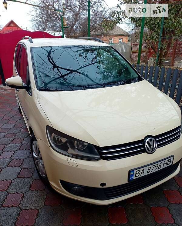 2012 volkswagen touran