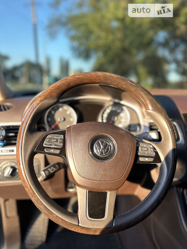 2011 volkswagen touareg
