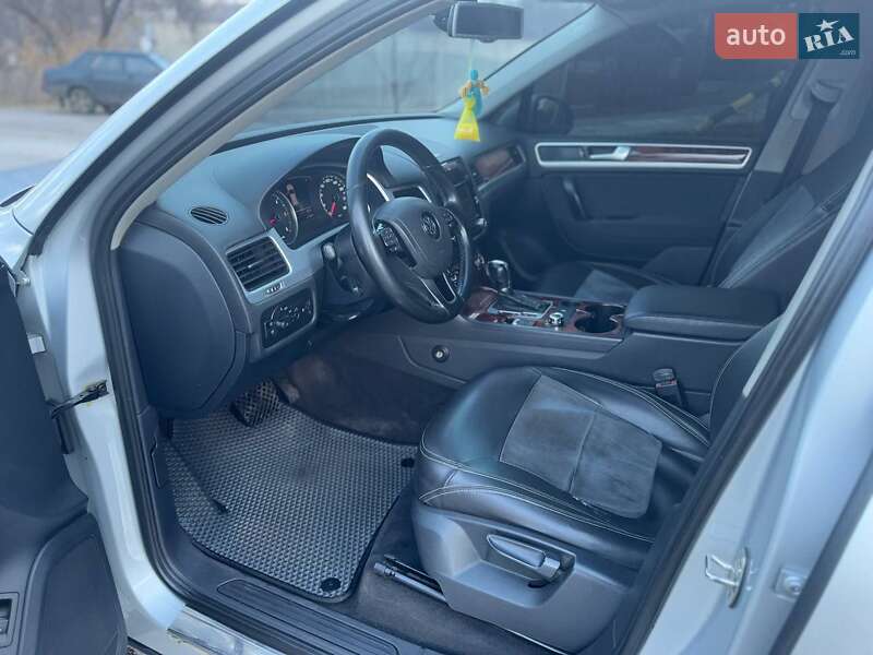 2012 volkswagen touareg