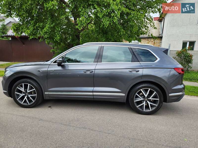 2023 volkswagen touareg
