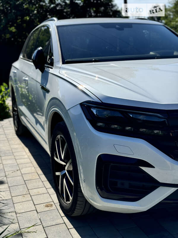 2023 volkswagen touareg