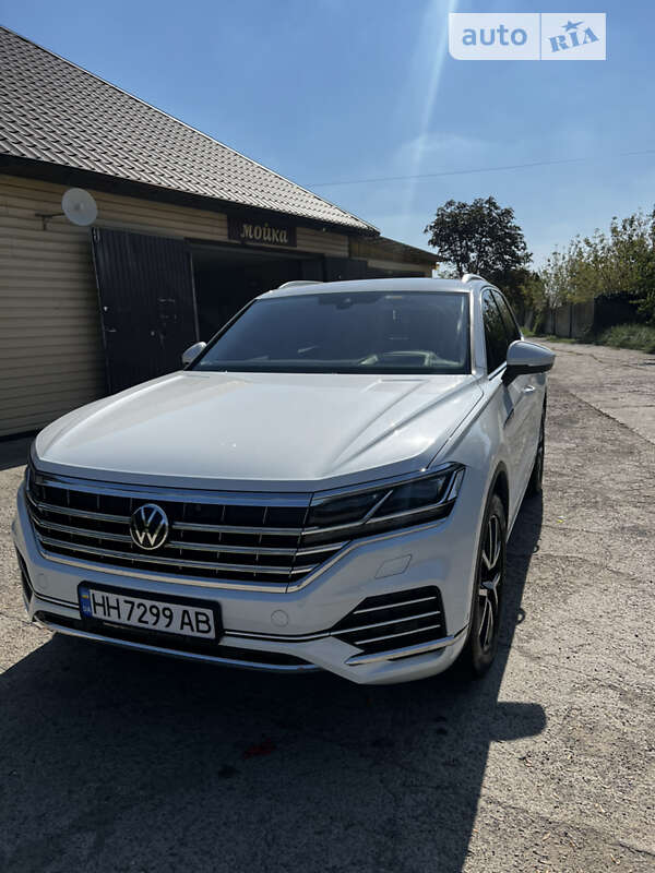 2022 volkswagen touareg