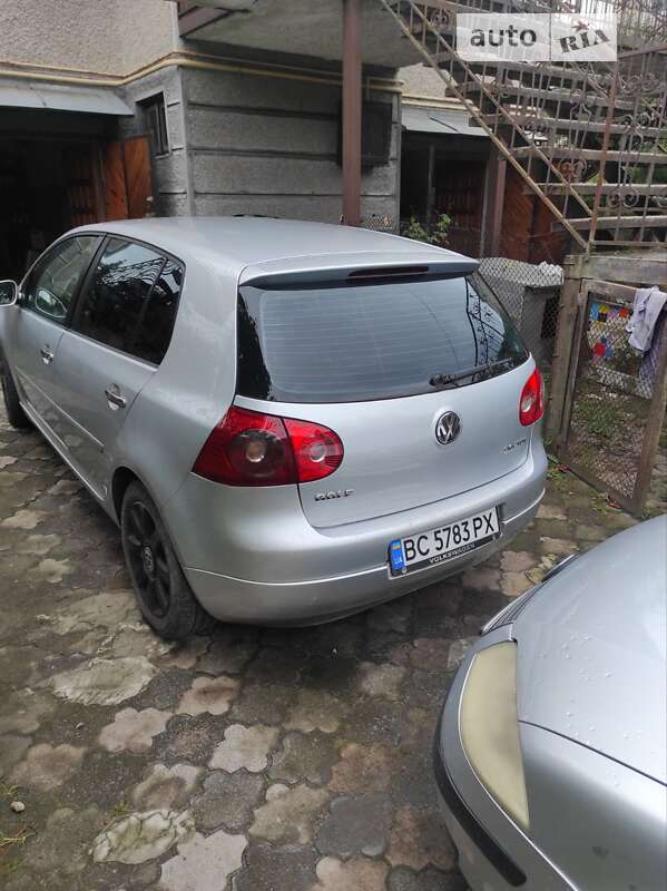 2004 volkswagen golf