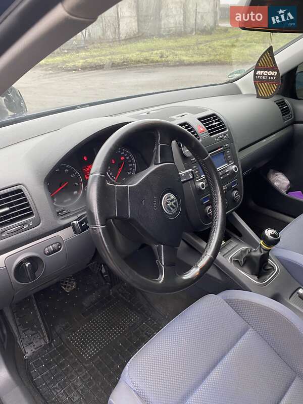 2005 volkswagen golf