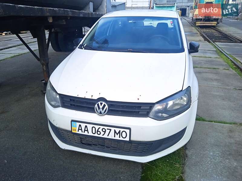 2013 volkswagen polo 1-2