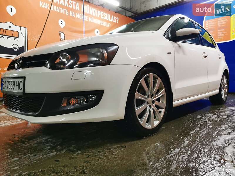 2013 volkswagen polo