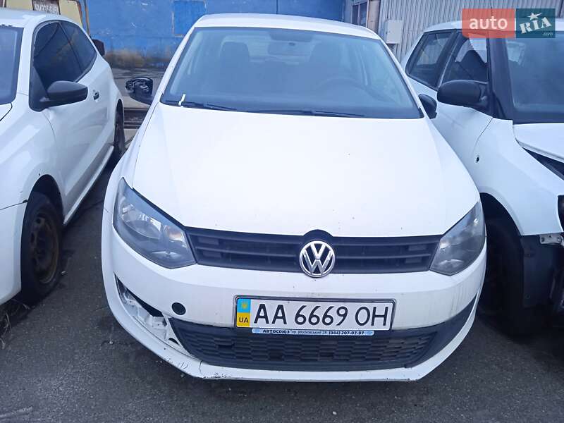 2014 volkswagen polo 1-2