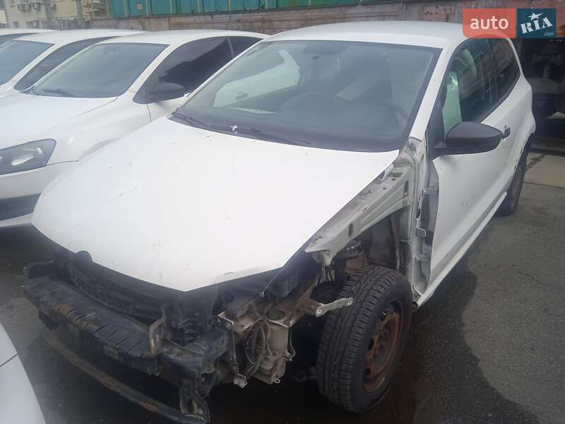 2014 volkswagen polo 1-2