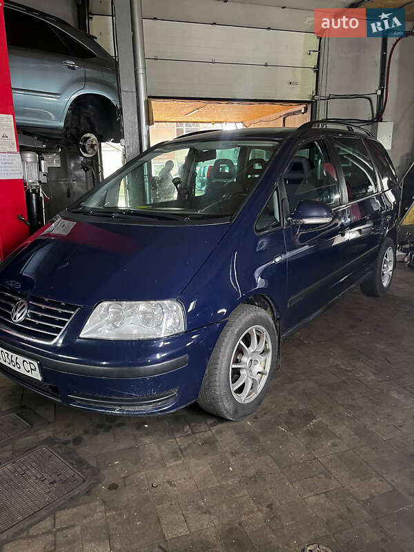 2010 volkswagen sharan-2-0