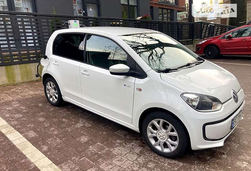2014 volkswagen up