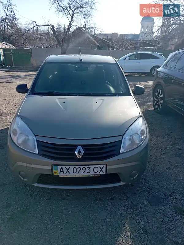 2012 renault sandero