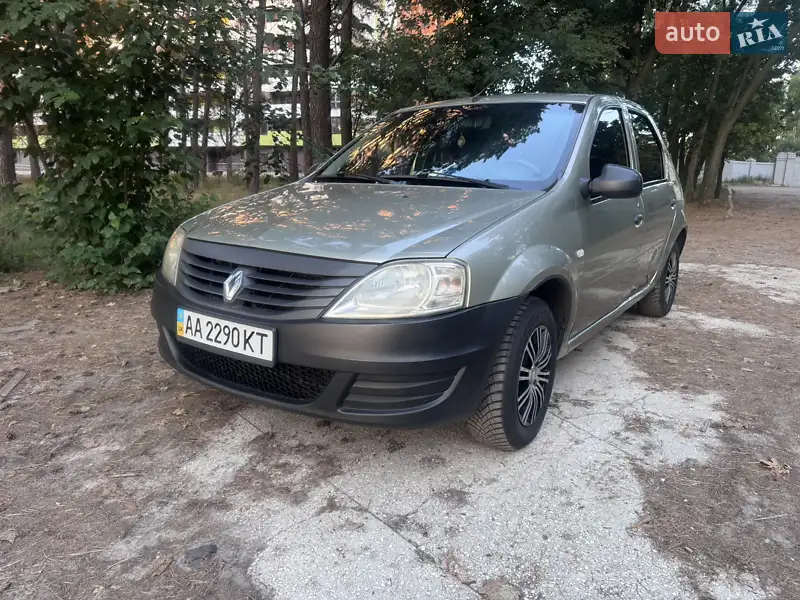 2011 renault logan