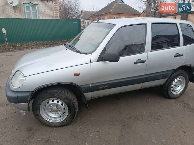 2004 chevrolet niva
