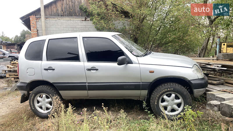 2004 chevrolet niva