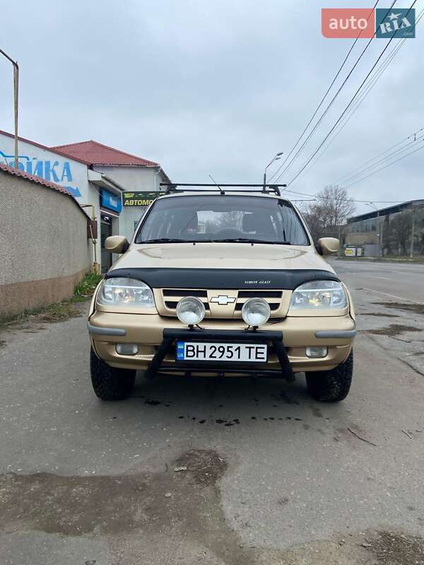 2004 chevrolet niva