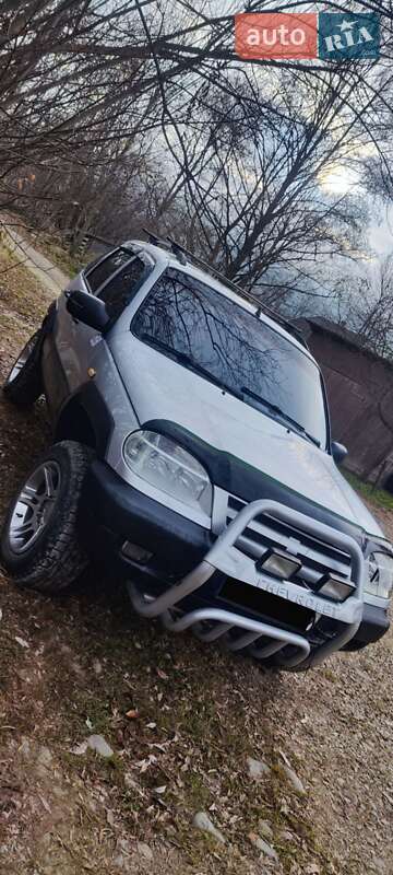 2004 chevrolet niva