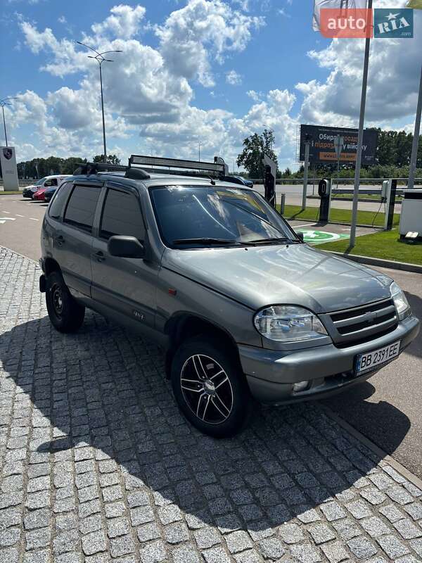 2004 chevrolet niva