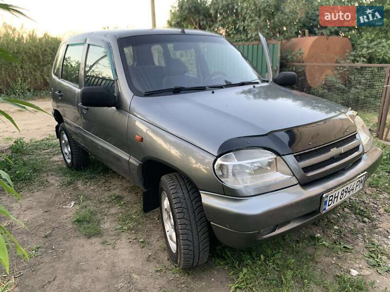 2004 chevrolet niva