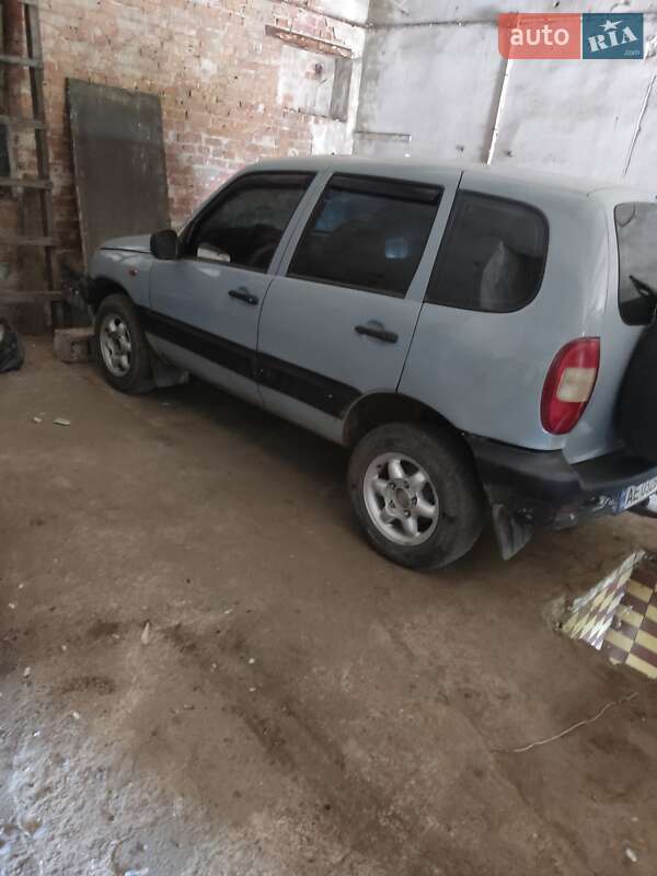 2004 chevrolet niva