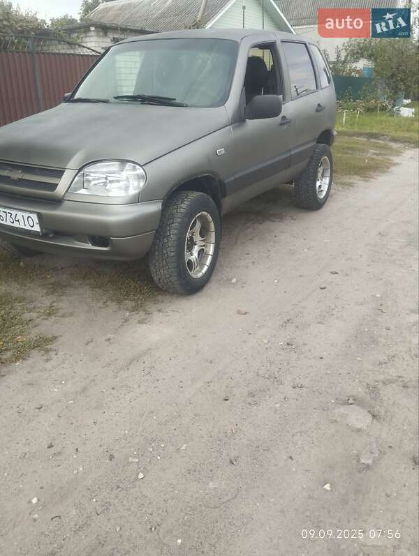 2004 chevrolet niva