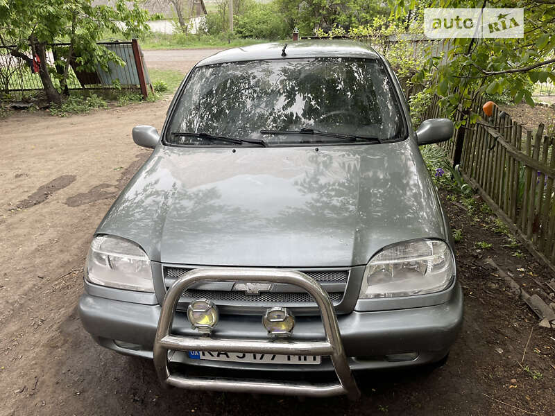 2005 chevrolet niva