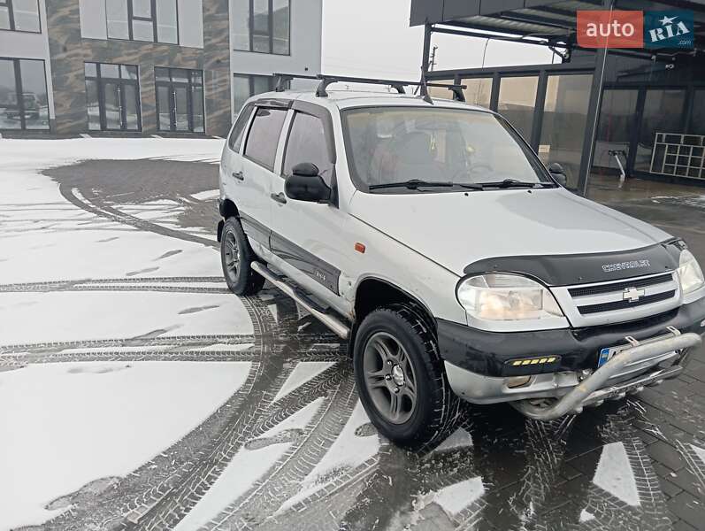 2005 chevrolet niva