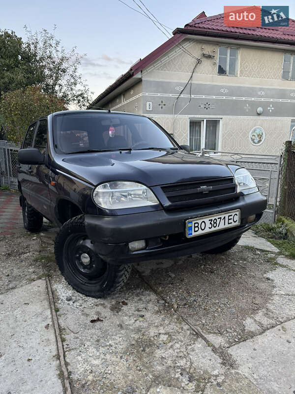 2005 chevrolet niva