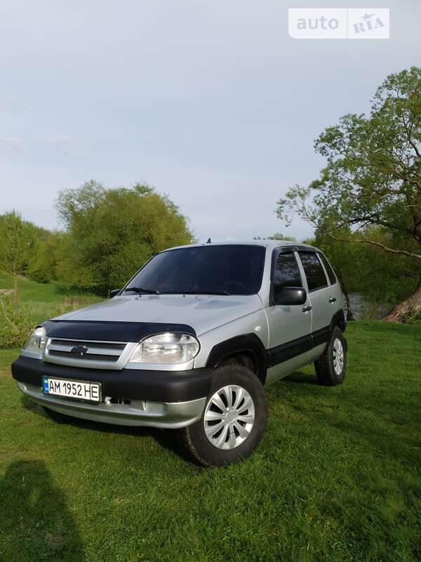 2005 chevrolet niva