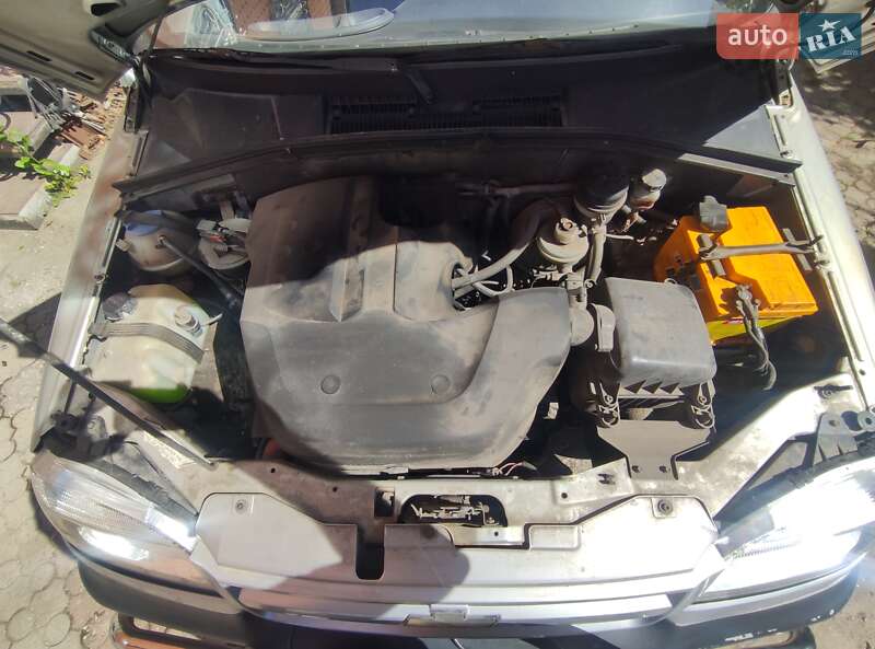 2005 chevrolet niva
