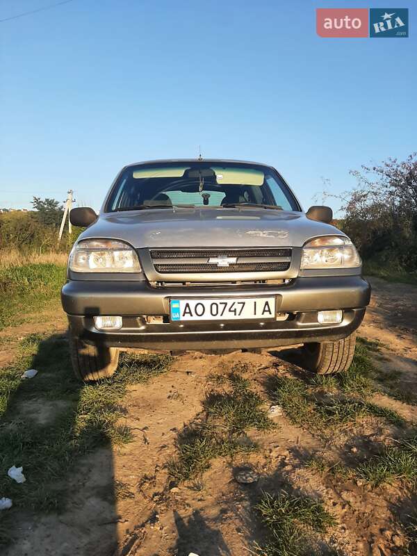 2005 chevrolet niva