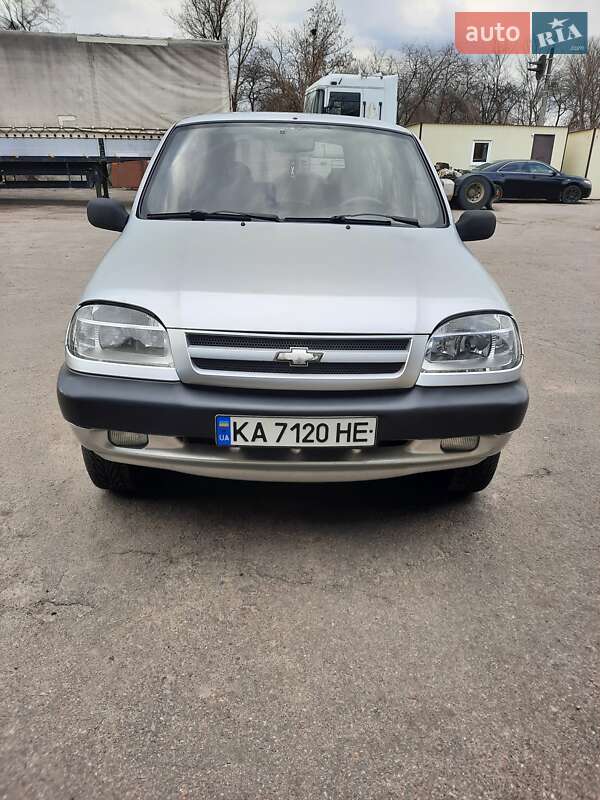 2005 chevrolet niva