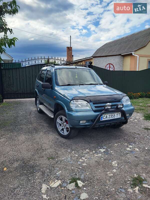 2005 chevrolet niva
