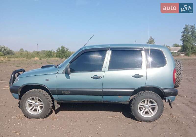 2005 chevrolet niva