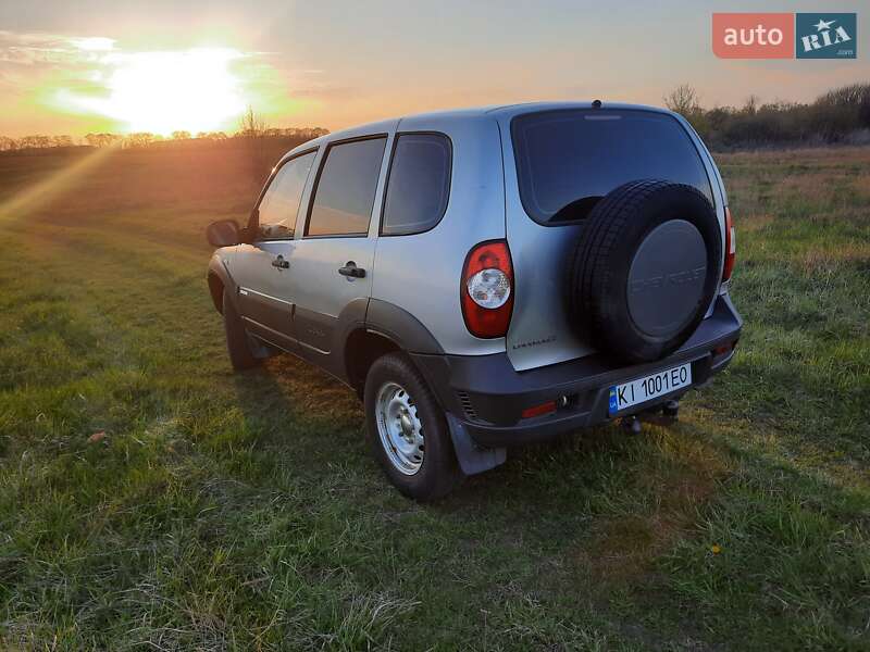 2011 chevrolet niva